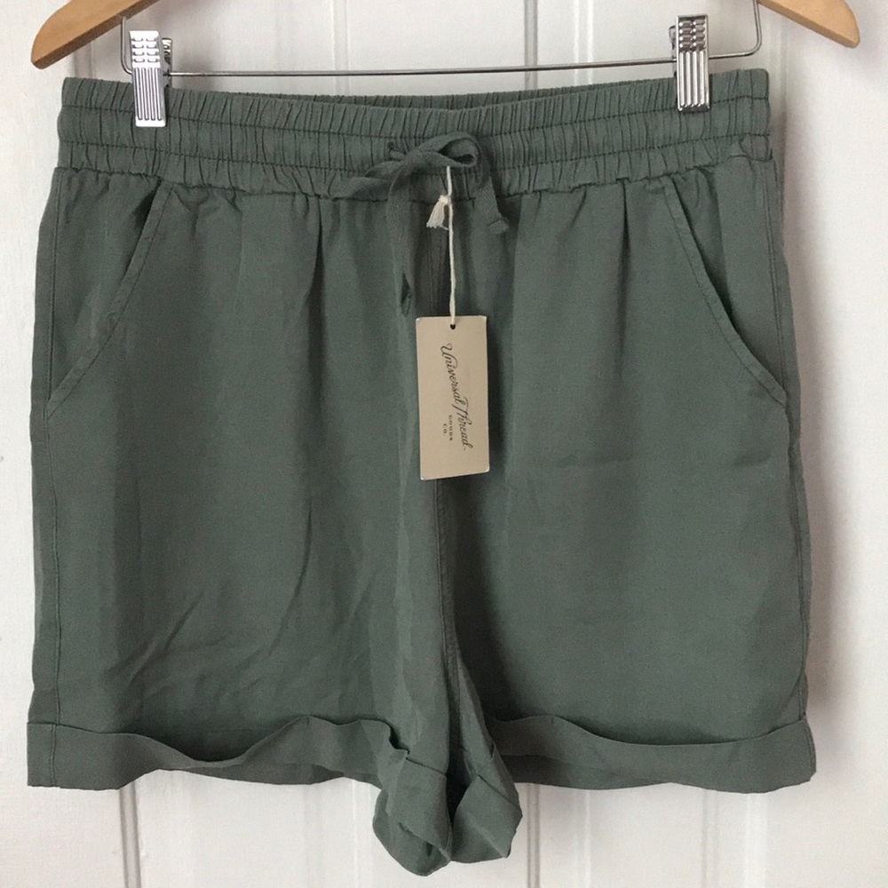 Universal Thread Shorts
